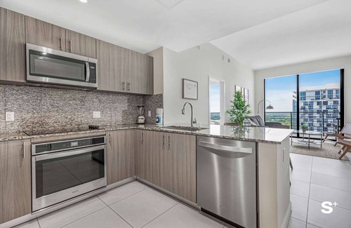 Doral Condo | Downtown Doral 2BR | Skyline Views and Free Parking