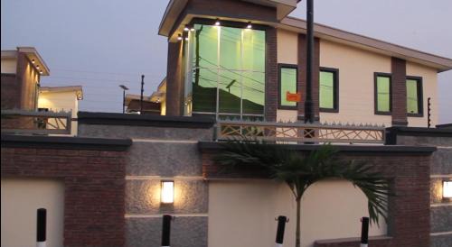 Ibadan Apartment | Downtown EXECUTIVE APARTMENTS