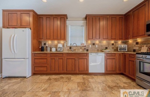 South Plainfield Apartment | Downtown Extended Stay ~ Try Purple Mattress Brand - Middlesex County
