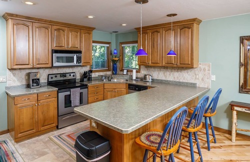 Fish Creek House | Downtown Fish Creek- community pool, walking distance from restaurants and bars