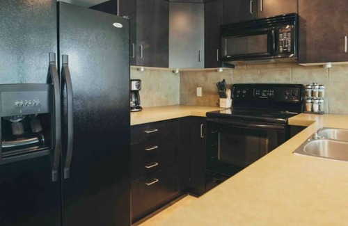 Mission District Condo | Downtown Gem: Next to Saddledome - LT Only, Great Views