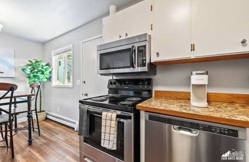 Downtown Anchorage Apartment | Downtown Iditarod - Yentna -2