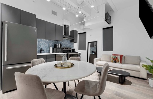 Downtown Montreal Apartment | Downtown|Loft 3beds|6 guests