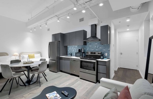 Downtown Montreal Apartment | Downtown|Loft 3beds|6 guests