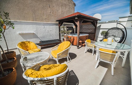 Vodice Apartment | Downtown Luxury Apartments with Hot Tub