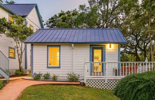 Marble Falls House | Downtown Luxury Marble Falls Boutique Property: Austin Suite