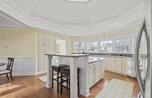 Harbor Springs Condo | DOWNTOWN! MAIN STREET! Minutes from the Ski Hills!