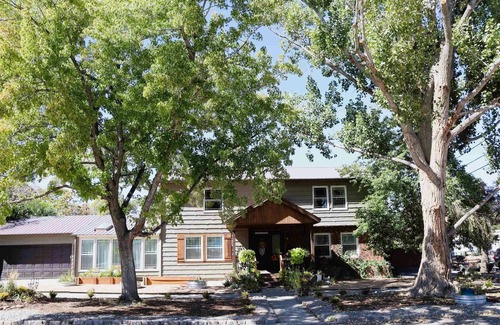 Montrose House | Downtown Montrose - Large Family Home