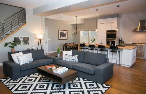 Old Town North House | Downtown Mountain Views Craftsman Stunner 5 bd/4b
