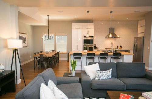 Old Town North House | Downtown Mountain Views Craftsman Stunner 5 bd/4b