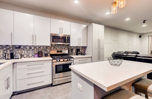 Northside House | Downtown Oasis Home w Private Backyard & Hot Tubn