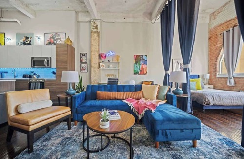 Downtown Dallas Apartment | Downtown Penthouse Close to Convention Center