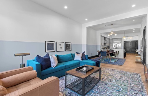 Central Business District Hotel | Downtown Penthouse with Private Terrace, Chefs Kitchen, Soaking Tub, MANY Amenities