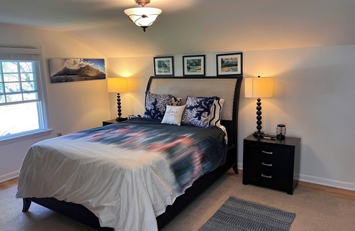 Perrysburg Other | Downtown Perrysburg farmhouse with brand new furnishings, walk to everything!