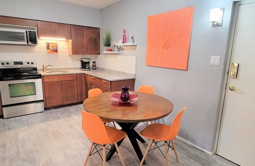 Encanto Condo | Downtown Phoenix R&R X2