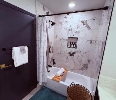 Groveland House | Downtown-Pool,Firepit,Trees, WFH-No gate fee like PML