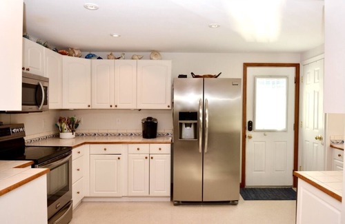 South Rehoboth House | Downtown Rehoboth Beach Home Sleeps 8 w/Parking