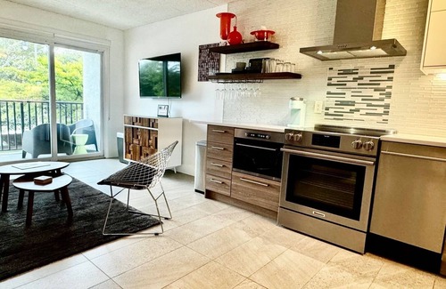 The Pines Condo | Downtown Rehoboth Beach- The Ark 1BR Condo Sleeps 4 w/Balcony & Parking