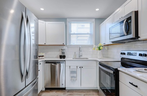 South Rehoboth Condo | Downtown Rehoboth Beach Ground Level 2BR Condo Sleeps 6