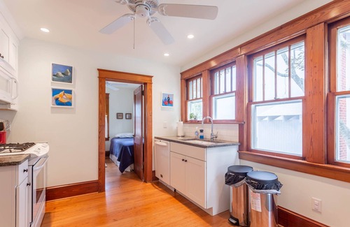 South Rehoboth House | Downtown Rehoboth Beach Two Blocks to the Beach Sleeps 10