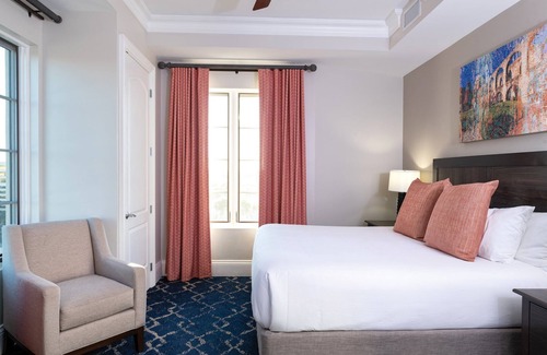Downtown San Antonio Resort | Downtown San Antonio Resort close to RiverWalk and The Alamo with Rooftop Pool and Hot tub
