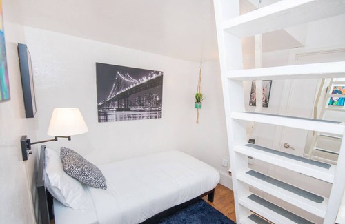 Civic Core House | Downtown San Diego Studio in the Heart of Gaslamp!
