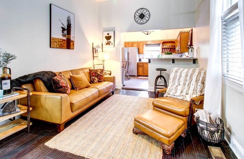 Dixon Park House | Downtown Savannah Home - 2 Mi to River St!