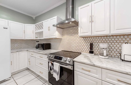Winston - Salem House | Downtown & Seventh