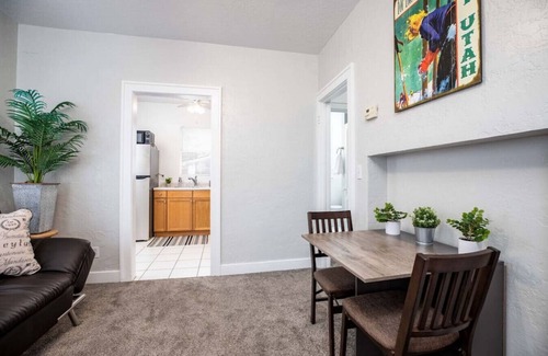 Lower Avenues Apartment | Downtown SLC Loft in Historic Avenues District!