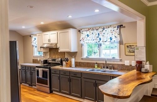 Southern Pines House | Downtown So. Pines - sleeps 8, walk to town.