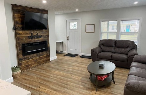 Geneva House | Downtown-SPIRE- Wine Country- Sunset Vacation Rentals