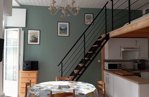 Cauterets Apartment | DOWNTOWN STUDIO-CABIN 4 pers. 35 m2, classified 3* Balcony, 200 m from cable cars