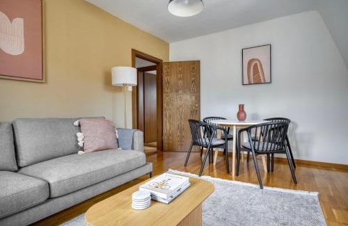 Wipkingen Apartment | Downtown Suite