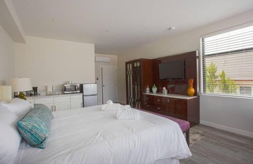 Bankers Hill Hotel | Downtown View 4 Sleepers Studio- Great for Getaway