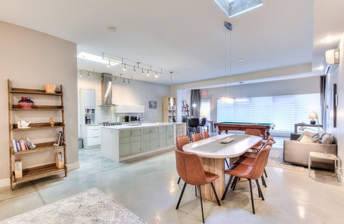 Maisonneuve Apartment | Downtown VIP Adventure & Luxury Sanctuary - Sleeps 14