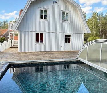 Sodertalje Municipality Apartment | DR ÅSA Apartment Penthouse and Golf in Kallfors Järna near Golf, Forest, Ytterjärna Concerts and and Baltic Sea