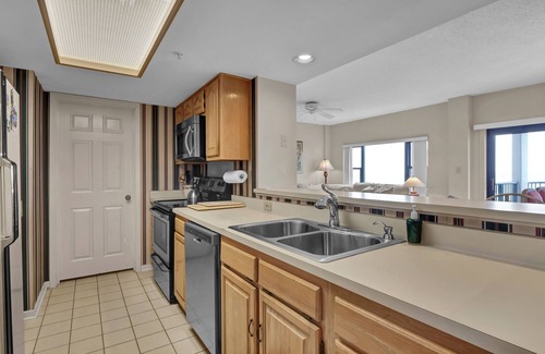 Shell Island Condo | DR 2304 – Oceanfront Wrighstville condo