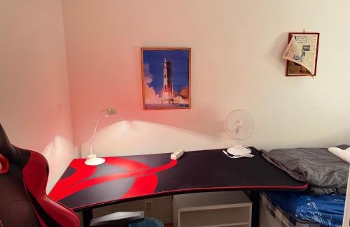 Sodertalje Municipality Bed & Breakfast | DR ÅSA Forest House w Pool near a Golf Course, Concerts & the Baltic Sea
