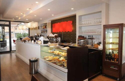 Maranello Hotel | Drake