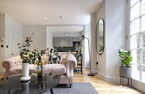 West End Apartment | Drakon Suite - City Centre 1 Bed Studio Apartment
