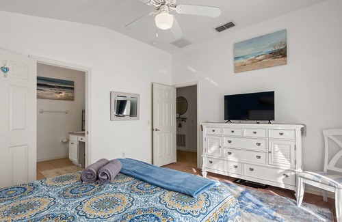 Highgate Park House | Drayton Place at Highgate Park | Private Pool and Spa, Two Master En Suites, Gated Community!