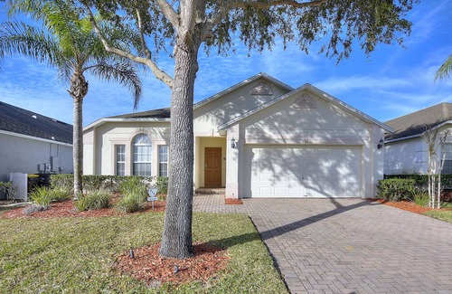 Highgate Park House | Drayton Place at Highgate Park | Private Pool and Spa, Two Master En Suites, Gated Community!