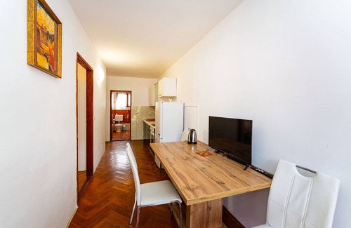 Zrce Apartment | Drazen Charming First Floor Apartment
