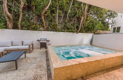 Norma Triangle House | Dream Beverly Hills Mansion W. Pool & Rooftop Deck