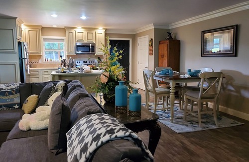 Nancy Cabin | Dream cabin with mancave and views of Lake Cumberland.