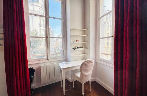 Arts-et-Metiers Apartment | Dream Dwell Paris-Spacious loft in the Marais