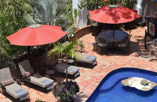 South Shore Hotel Area Villa | Dream Getaway Luxury Private Villa with Stunning Pacific Views! Dedicated Staff.