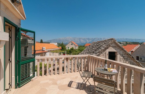 Selca House | Dream holiday on southern Croatian island - Enjoy this cosy house in sunny surroundings.