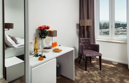 Bacvice House | Dream Luxury Room With Sea View 1