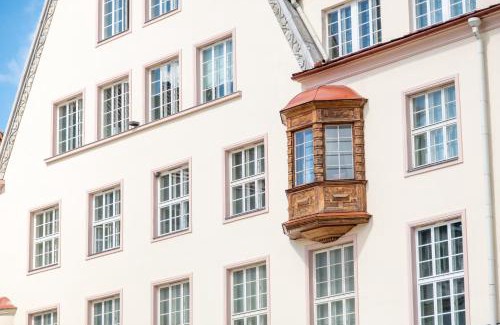 Old Town Apartment | Dream Stay - Main Square Apartment with Picturesque View